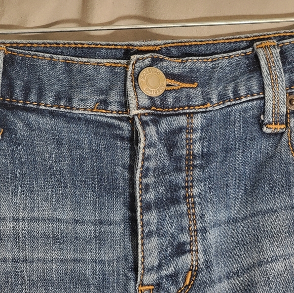 Mossimo π« Shorts π« Boyfriend π« Denim π« Distressed π«  Excellent Condition - Picture 5 of 10